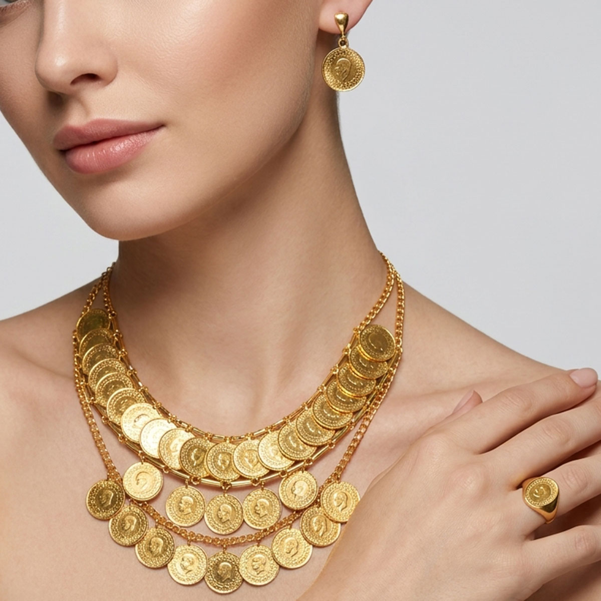 Golden Ladies Necklace Set