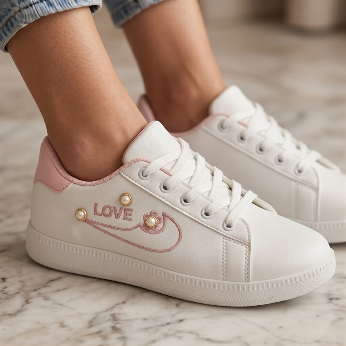 Ladies Sports Shoes