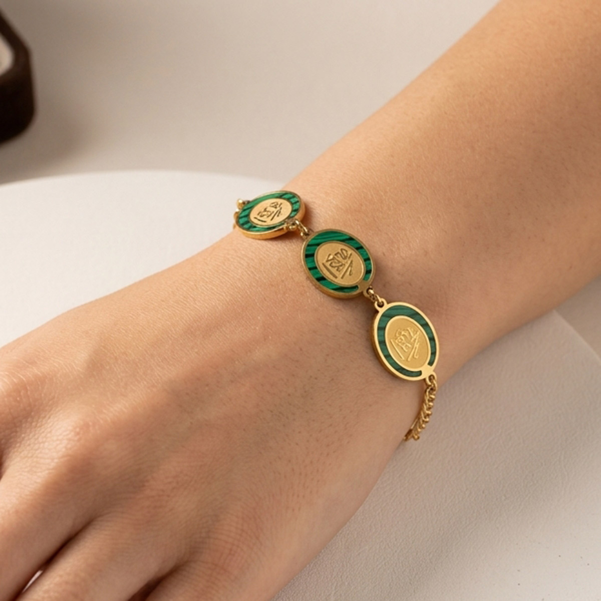Bracelet