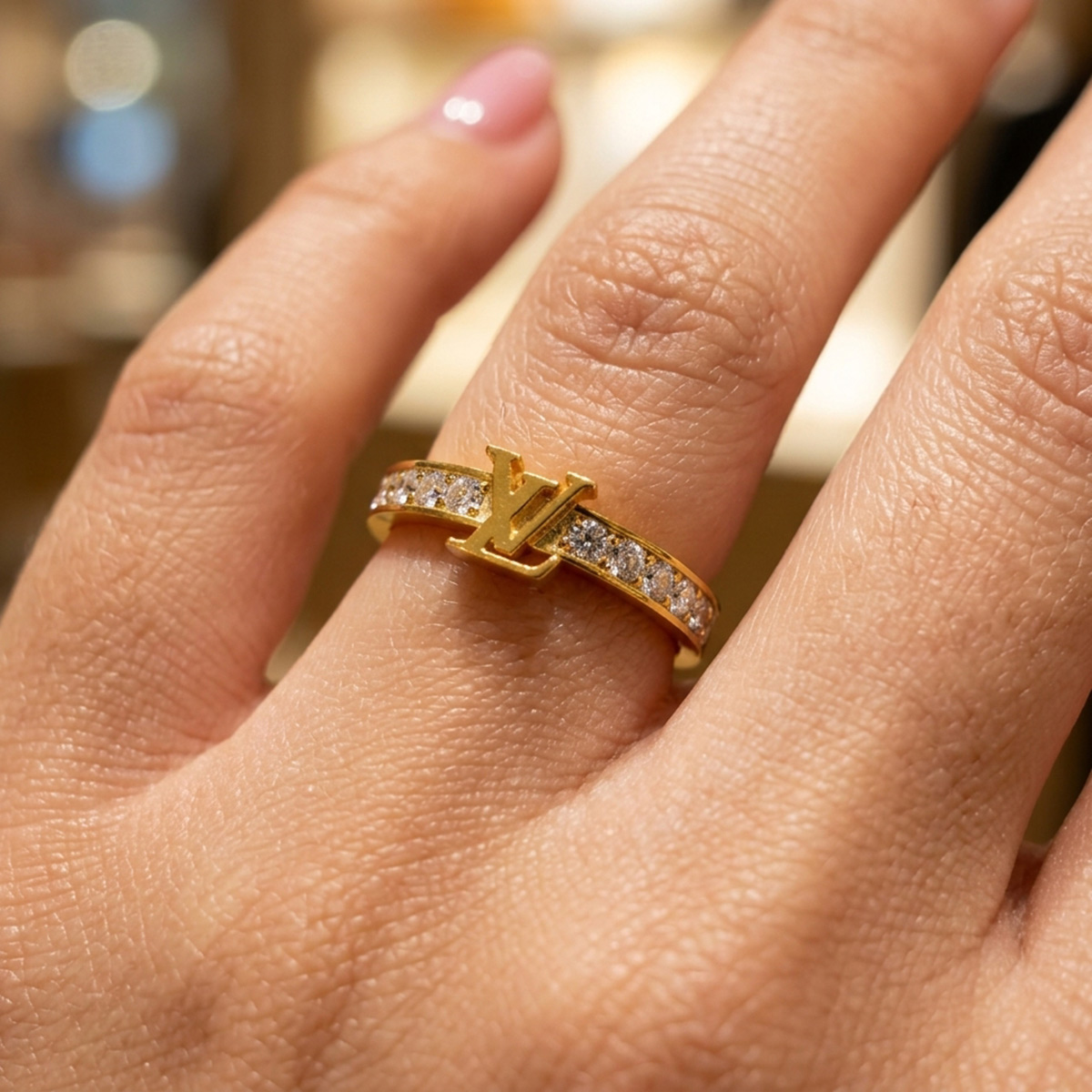 Ladies Finger Ring