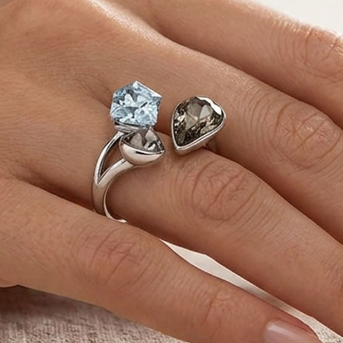 Ladies Finger Ring