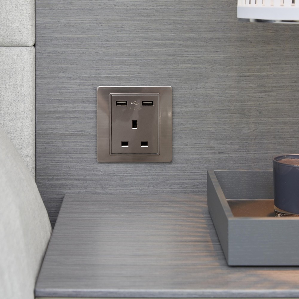 13A 3-Pin Socket Outlet
