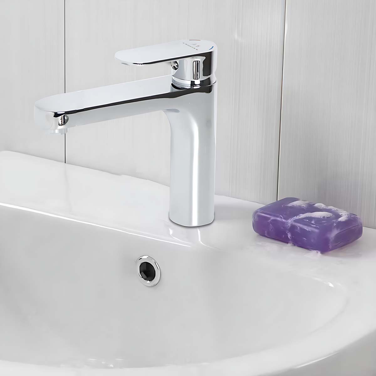 Modern Brass Basin Mixer with Hose