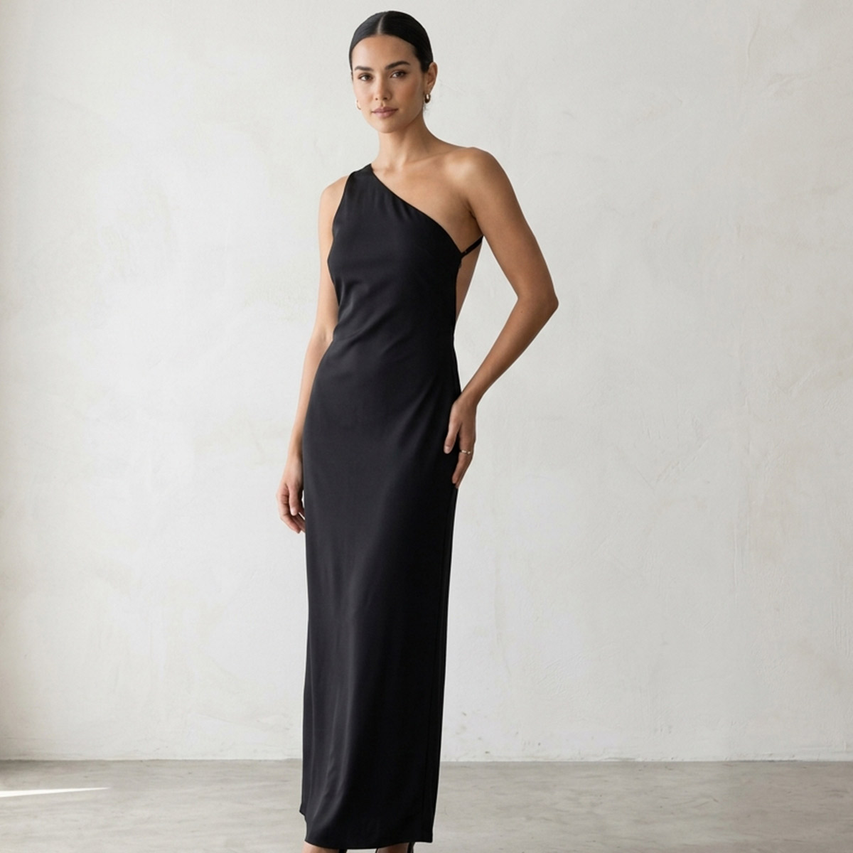 Ladies Long Sleeveless Dress