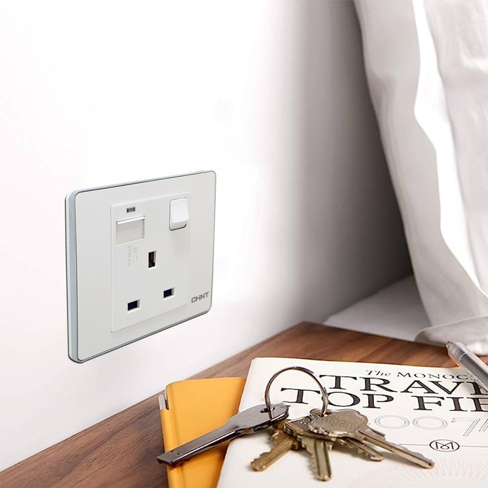 Single Socket with USB